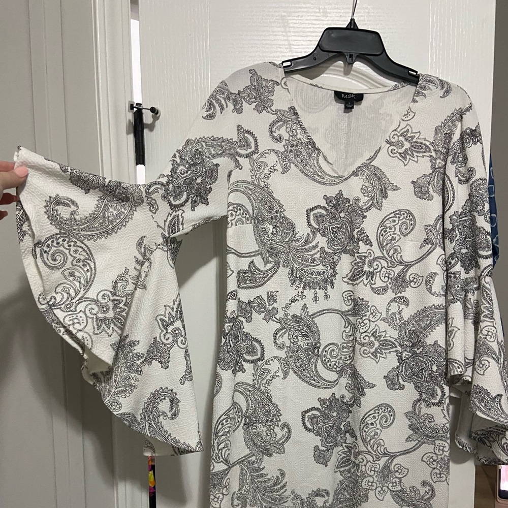 Very flattering dress